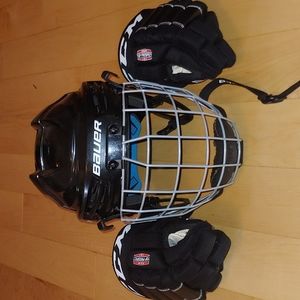 Bauer Prodigy Youth Hockey Helmet PLUS CCM Youth Hockey Gloves
